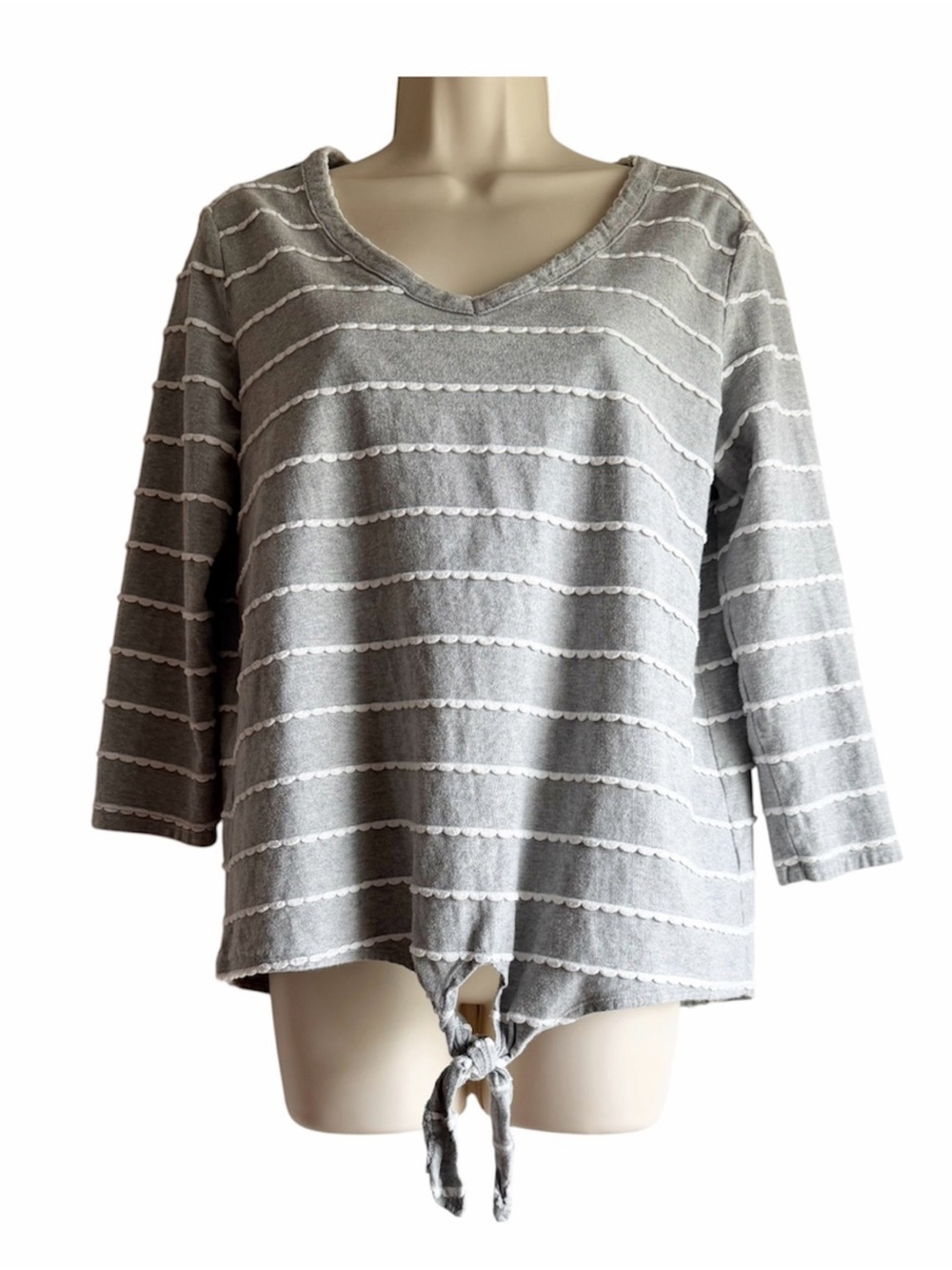 Mododoc Scallop Striped 3/4 Sleeve Top